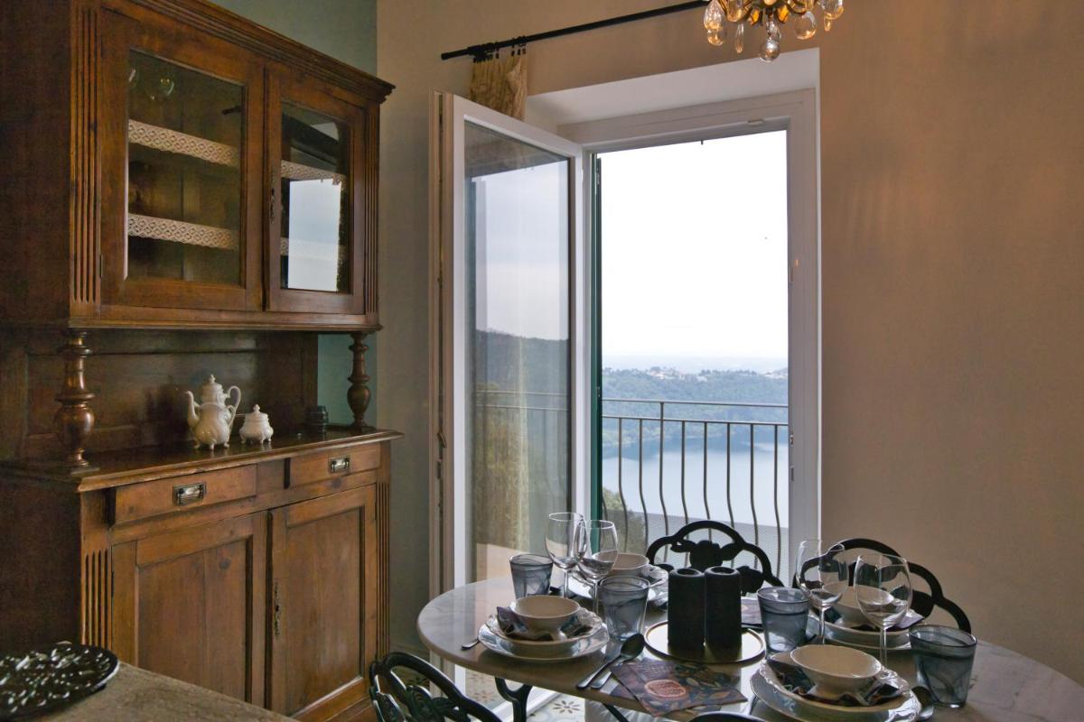 Suite Vista Lago Nemi Relax Roma - Housity