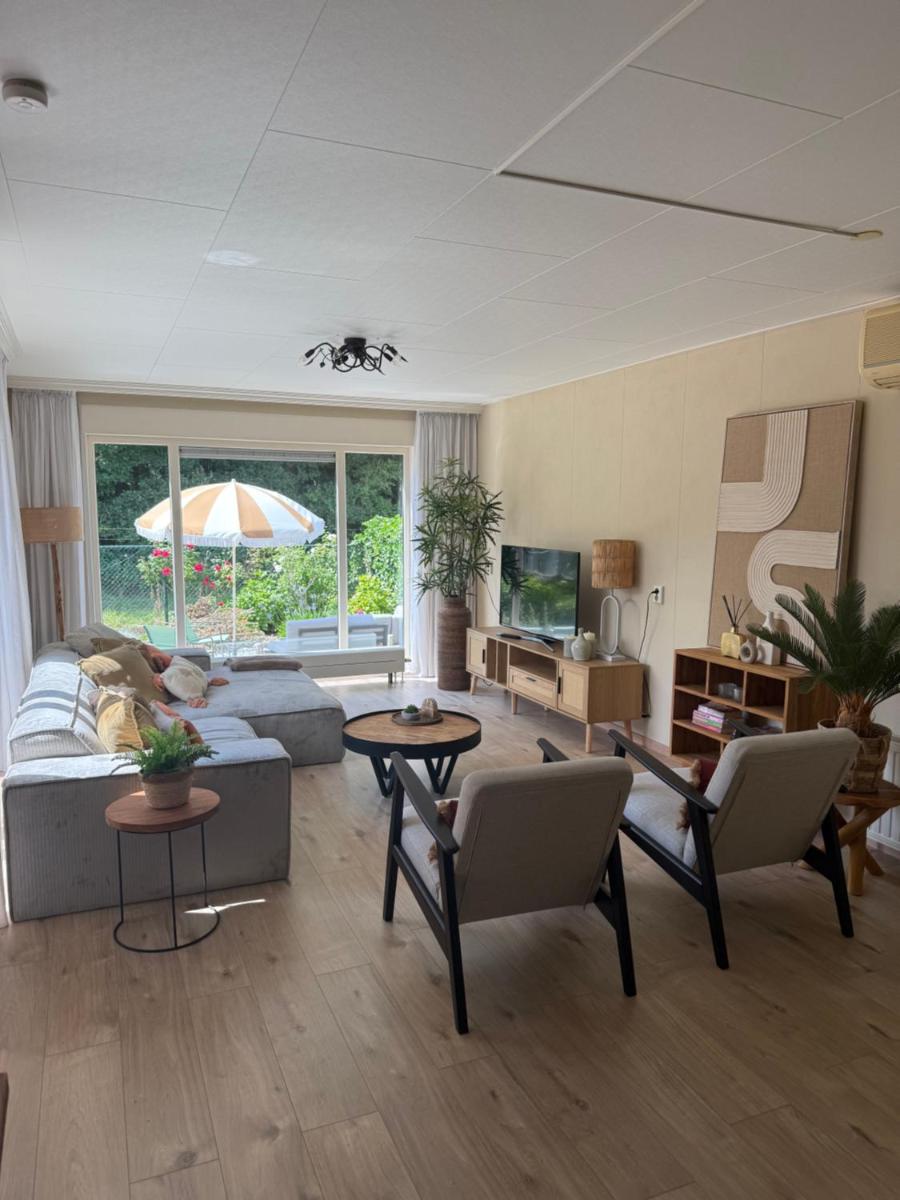 Luxe Chalet De Bosrand Dichtbij Zee - Housity