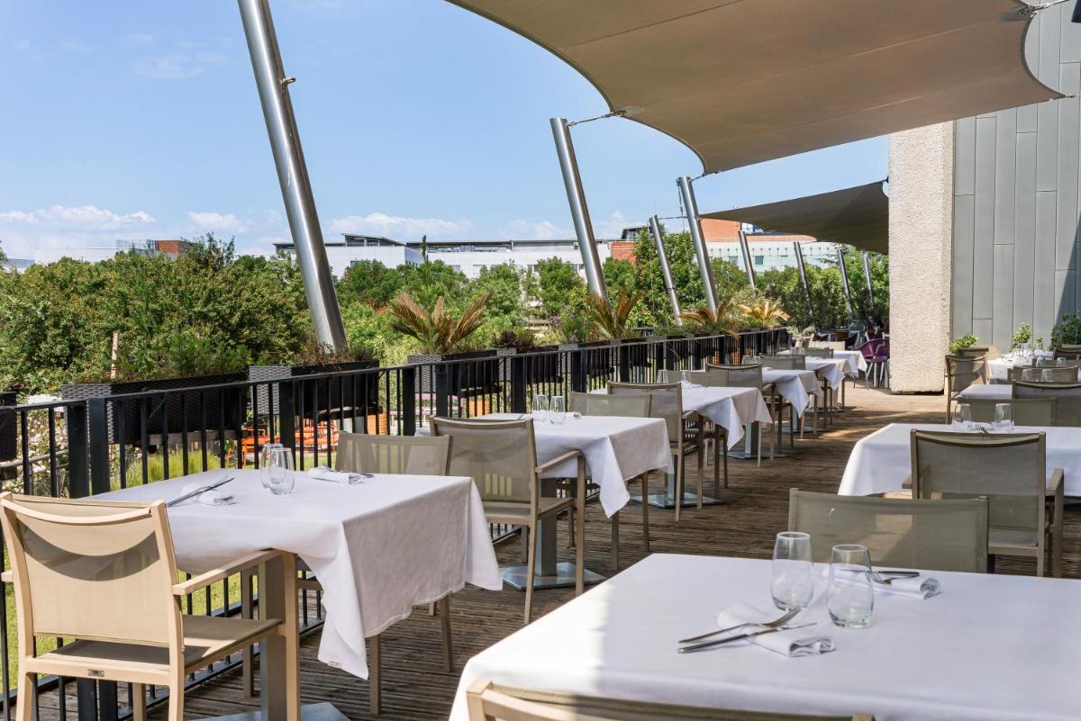 Balcon ou terrasse dans l'établissement DoubleTree by Hilton Lyon Eurexpo & Spa