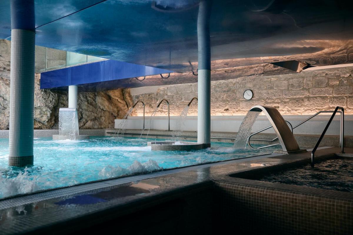 Piscina en o cerca de Hotel Balneario La Hermida