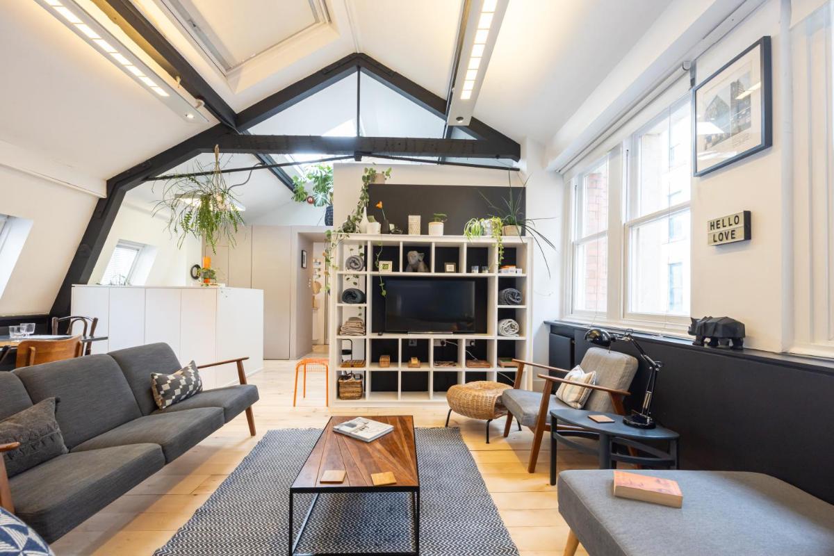 Central and Quirky Northern Quarter Flat, Manchester - Hizvo