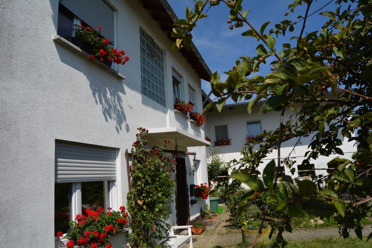 Lindenhof Hahn - Housity