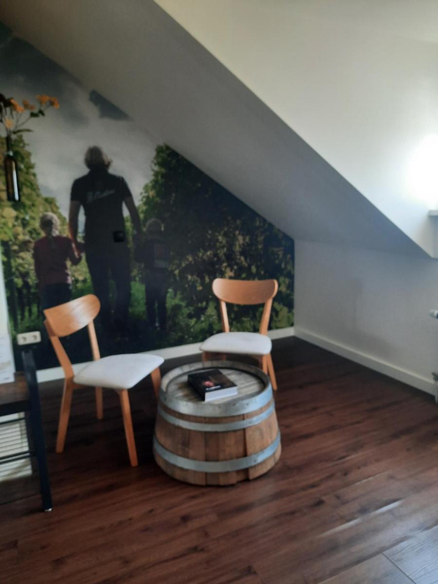 LÖSS Wijnhotel en Smaaklokaal - Housity