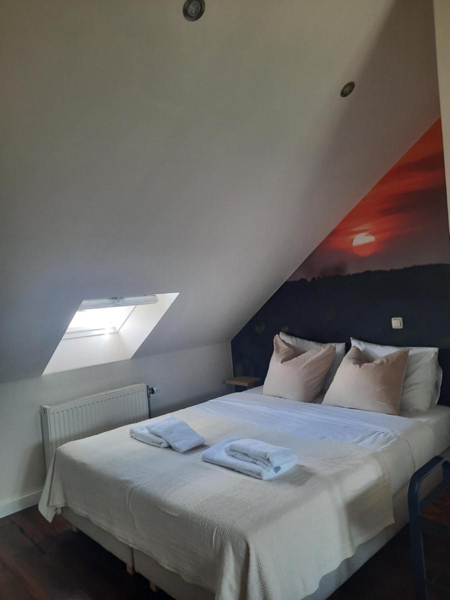 LÖSS Wijnhotel en Smaaklokaal - Housity