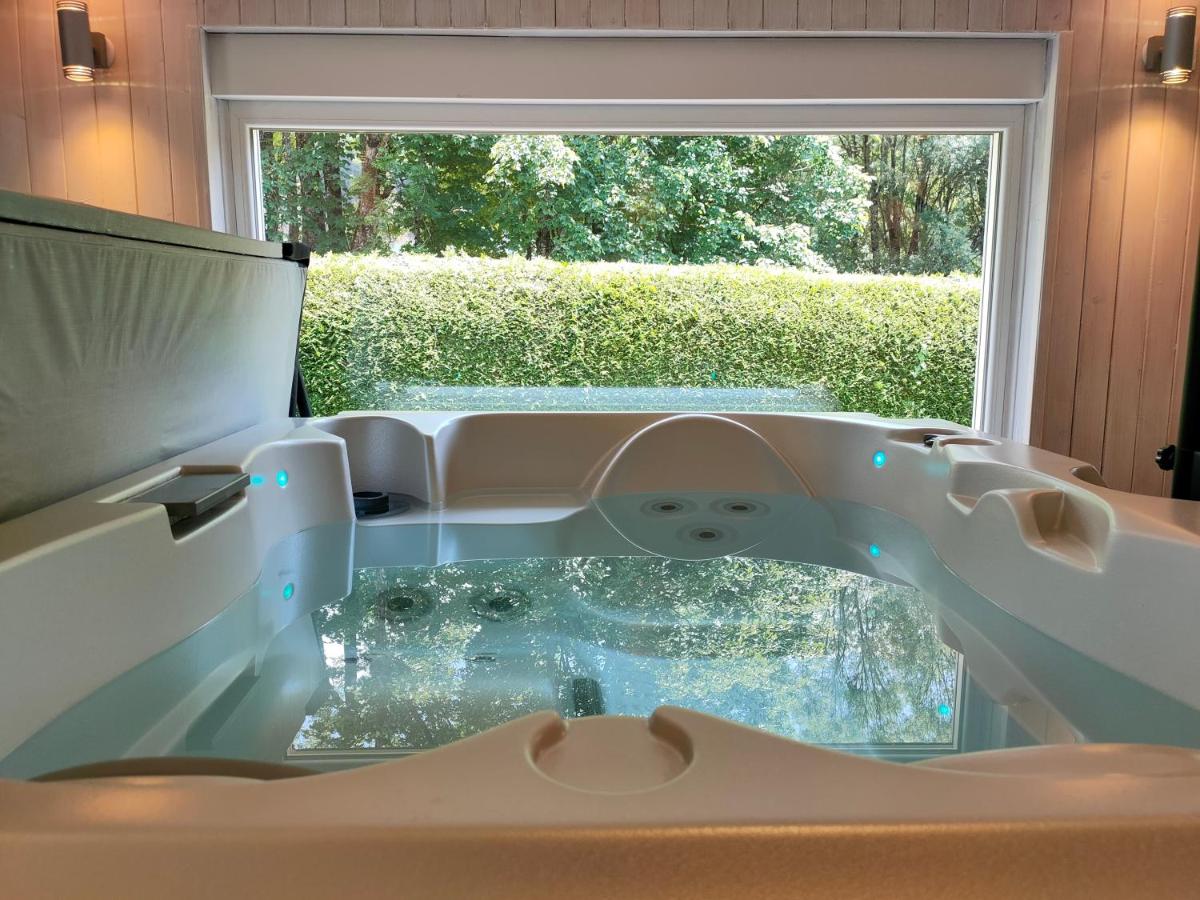 Gîte 295 Montagnes du Jura avec Spa et Sauna classé 3 étoiles - Housity