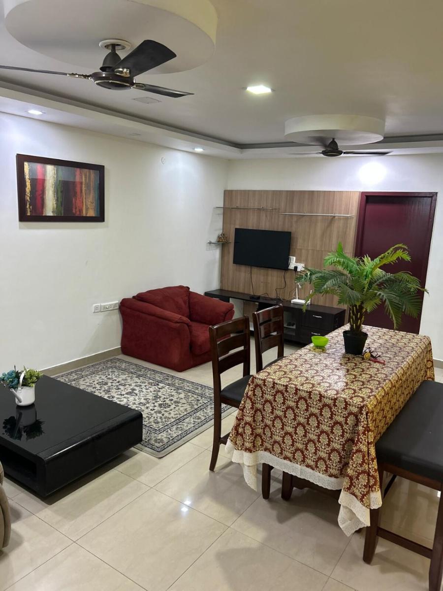 Airport Inn - Housity