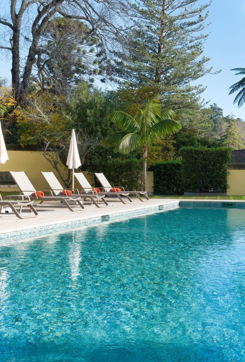 A piscina em ou perto de Casa Velha do Palheiro Relais & Chateaux