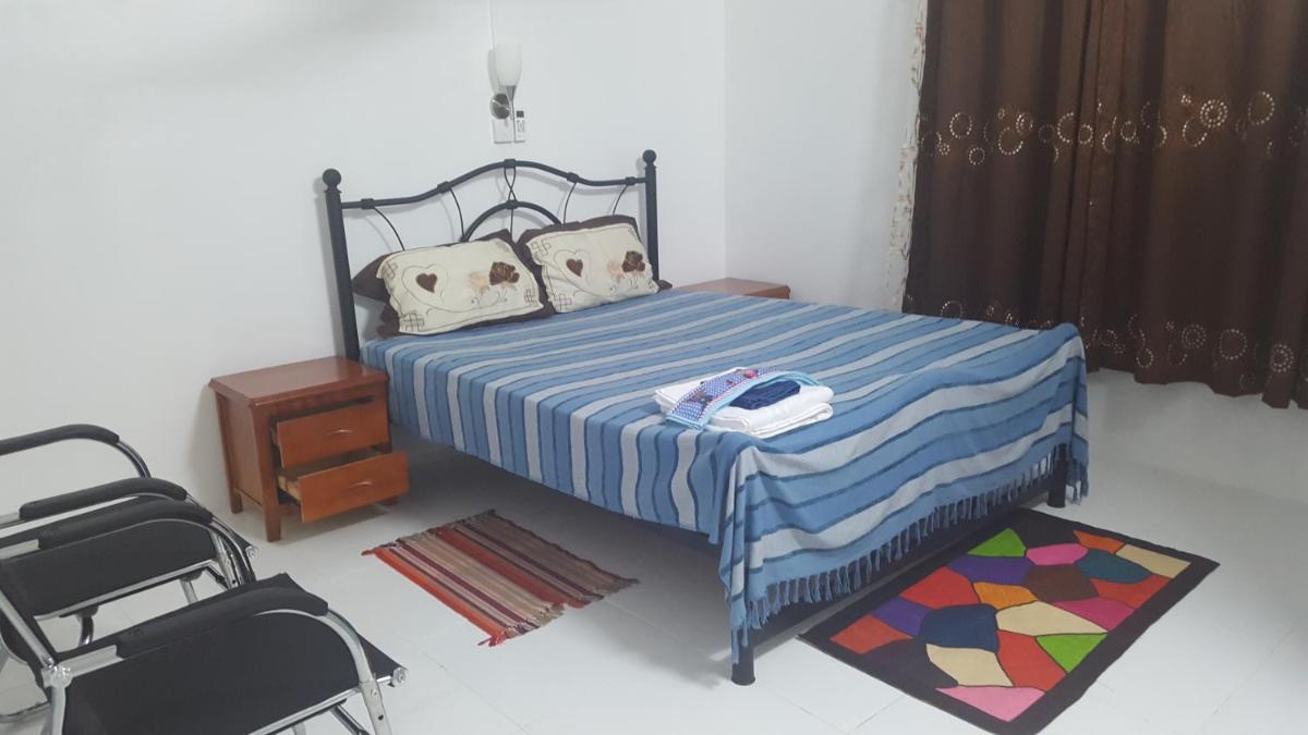 Chez Johnny - Blue Bay - Housity