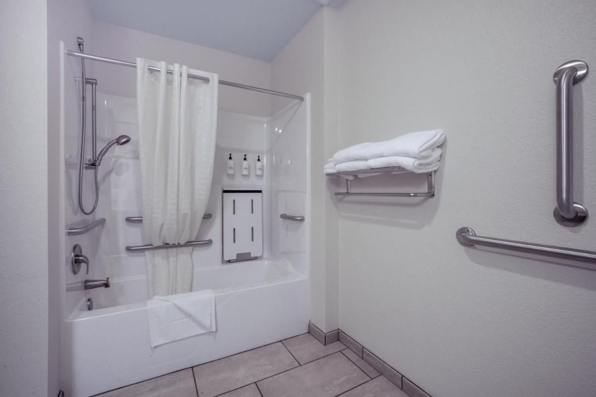 Cobblestone Inn & Suites - Boise City - Housity