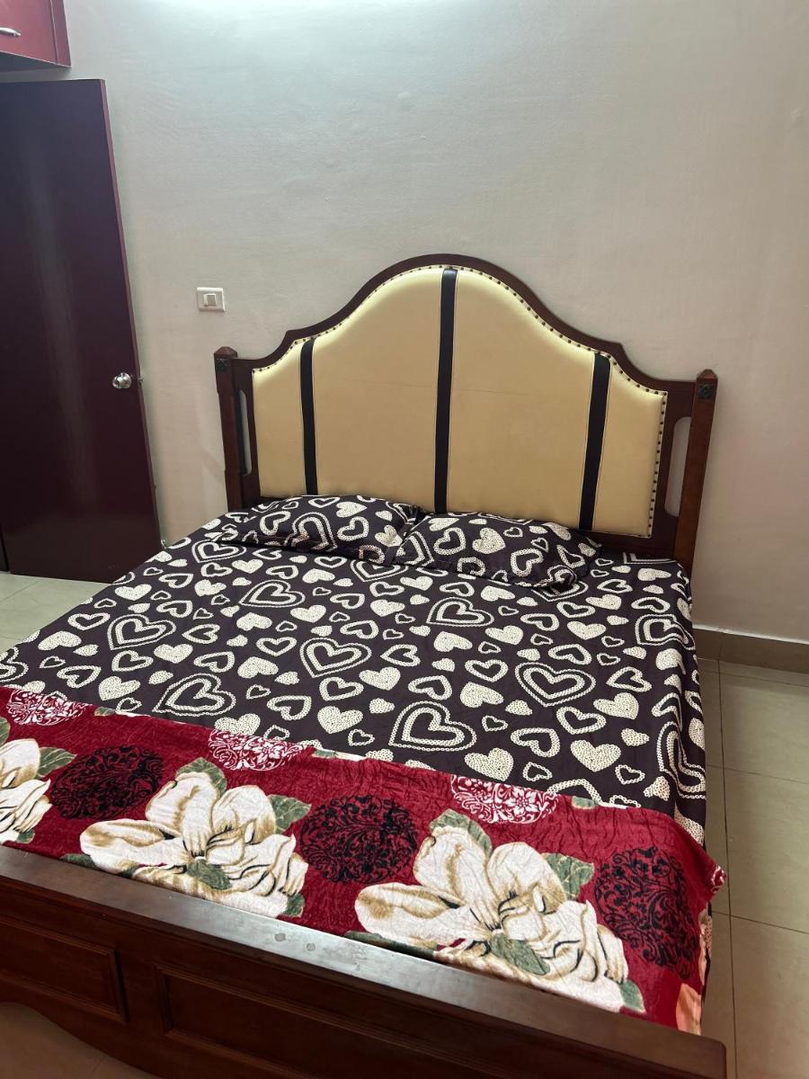 Airport Inn - Housity