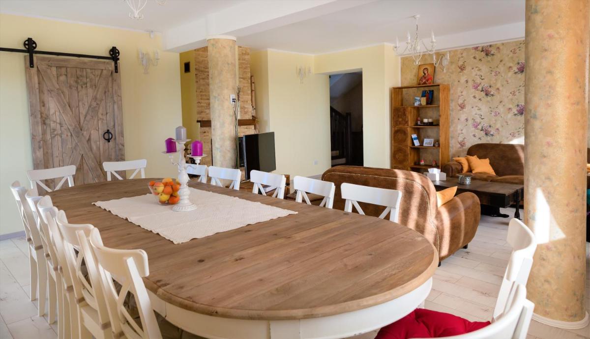 Pensiunea Agroturistica Floare de Camp - Housity