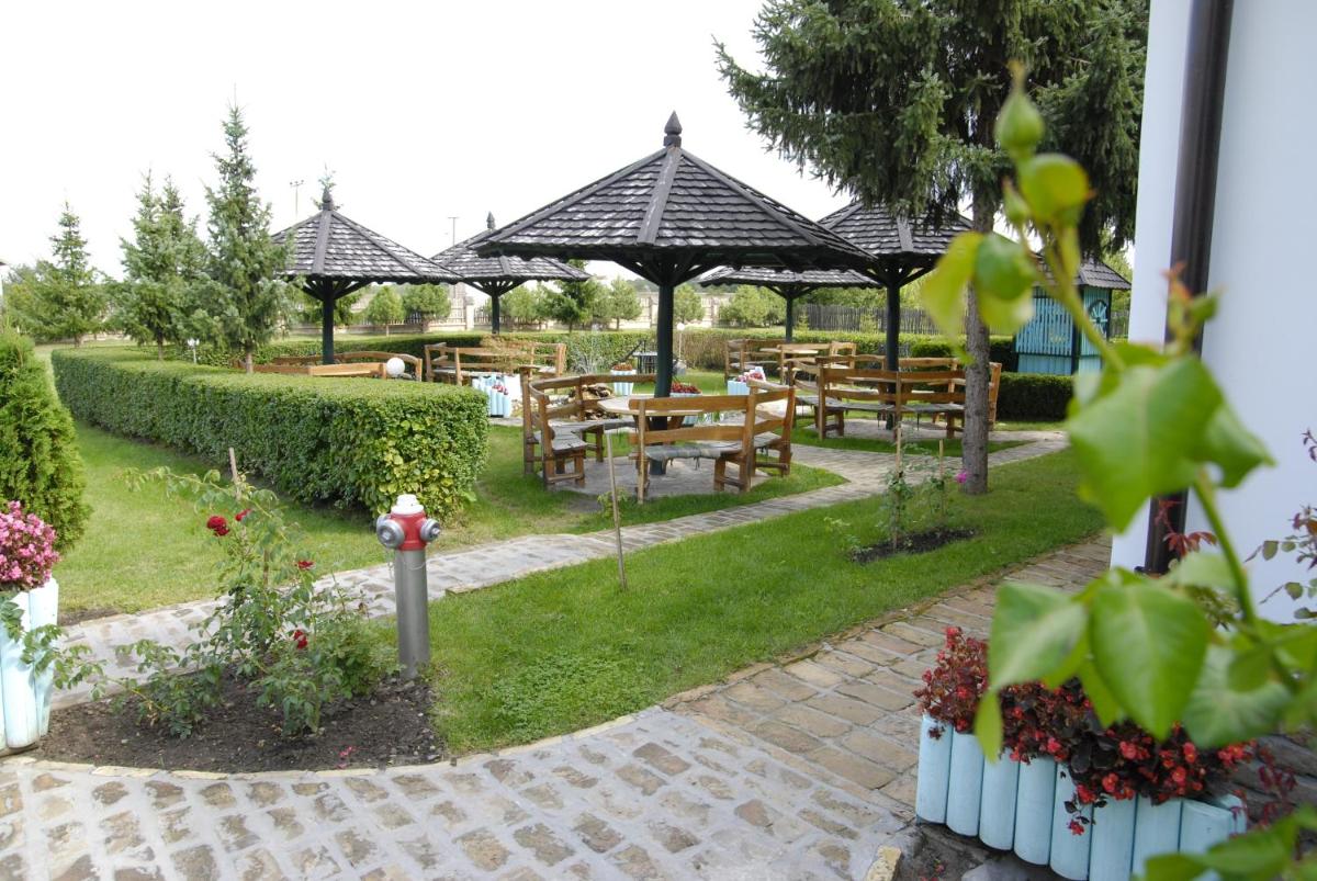 Jelen salaš - Housity