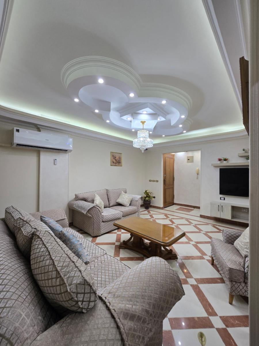 Comfy 2 Bedrooms Apartment in Cairo 83 - Hizvo