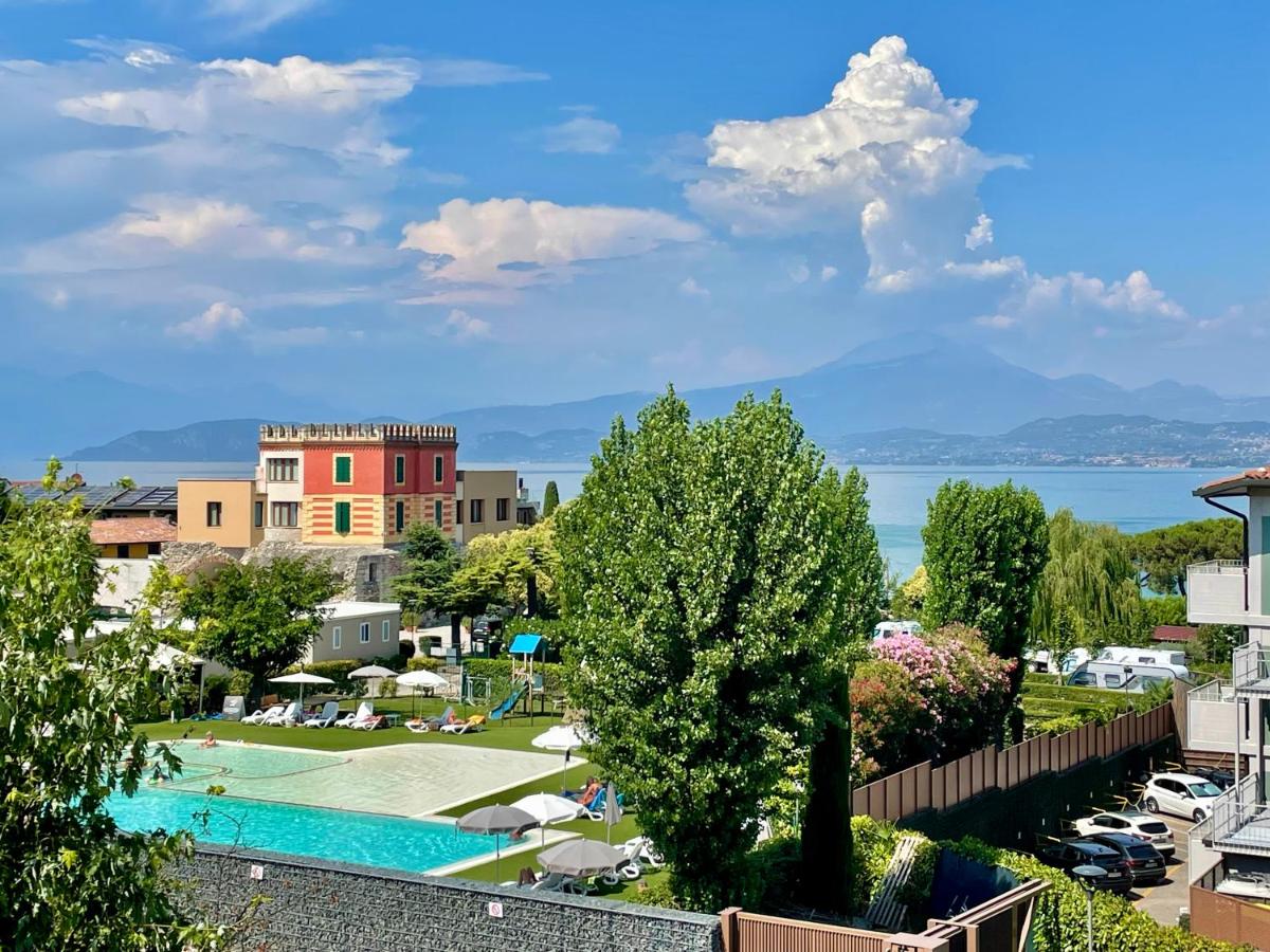 Plaza Lago di Garda Rooms - Rooftop, Lakeview & Jacuzzi - Housity