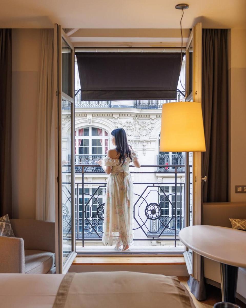 Un ou plusieurs lits dans un hébergement de l'établissement Sofitel Paris Arc De Triomphe