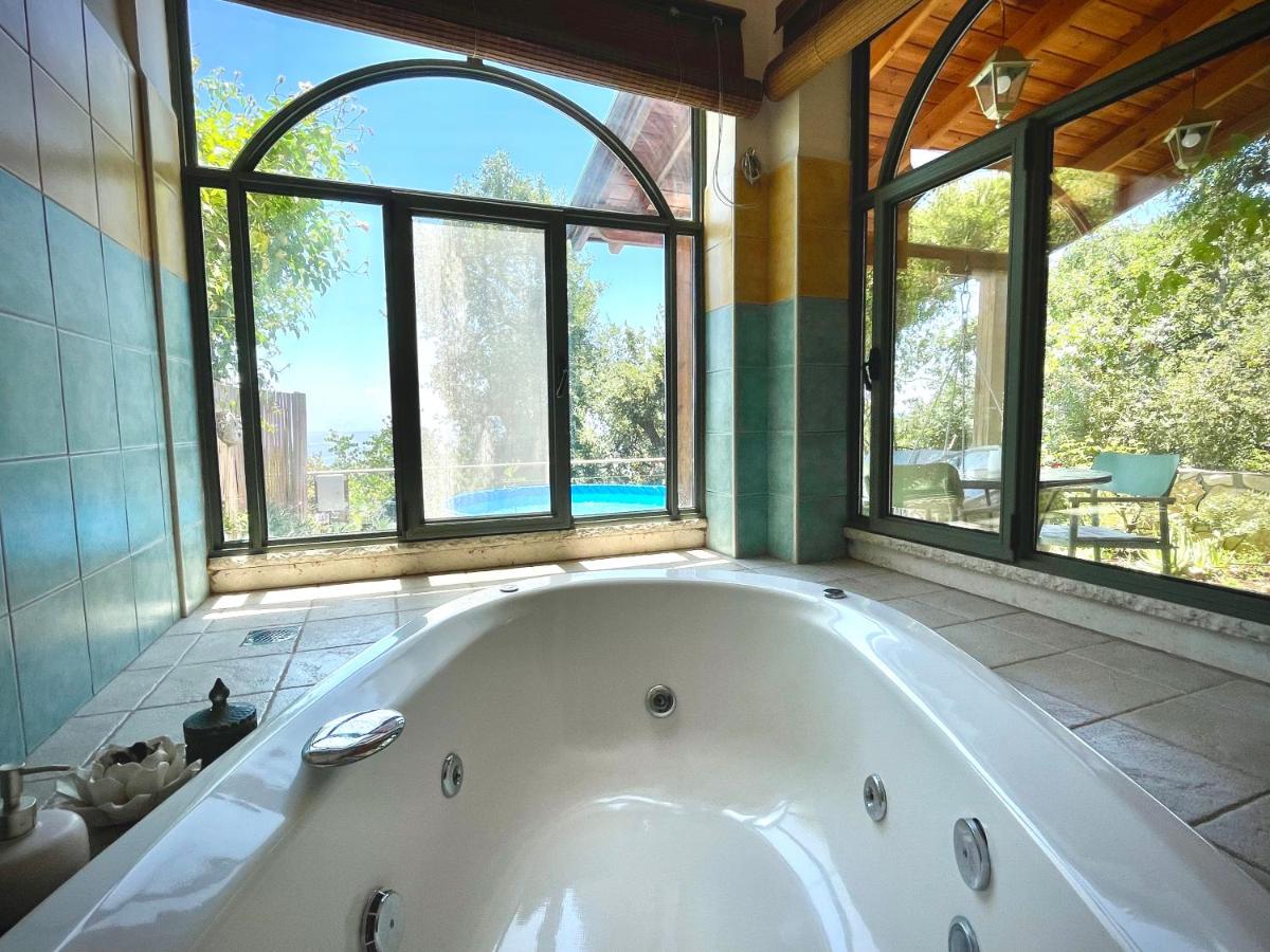 Rose Garden - Gan Vradim - Housity