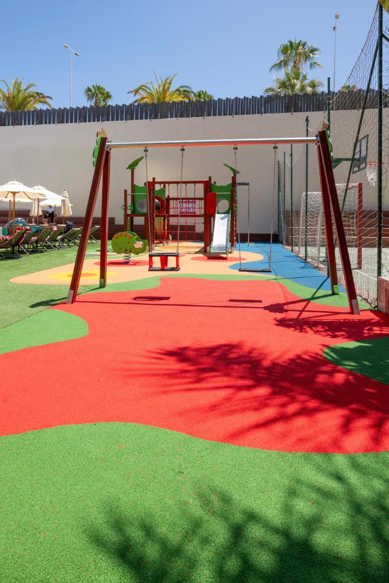 Zona de juegos infantil en GF Fañabe