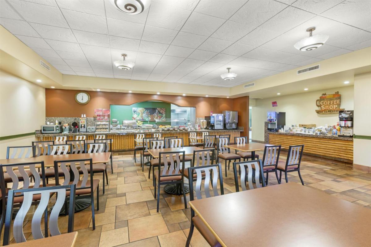 Best Western Plus Arroyo Roble Hotel & Creekside Villas - Housity
