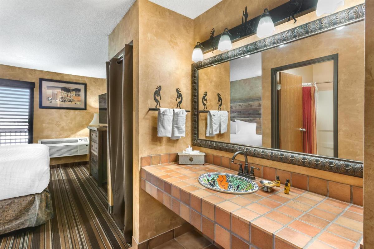 Best Western Plus Inn of Santa Fe - Housity