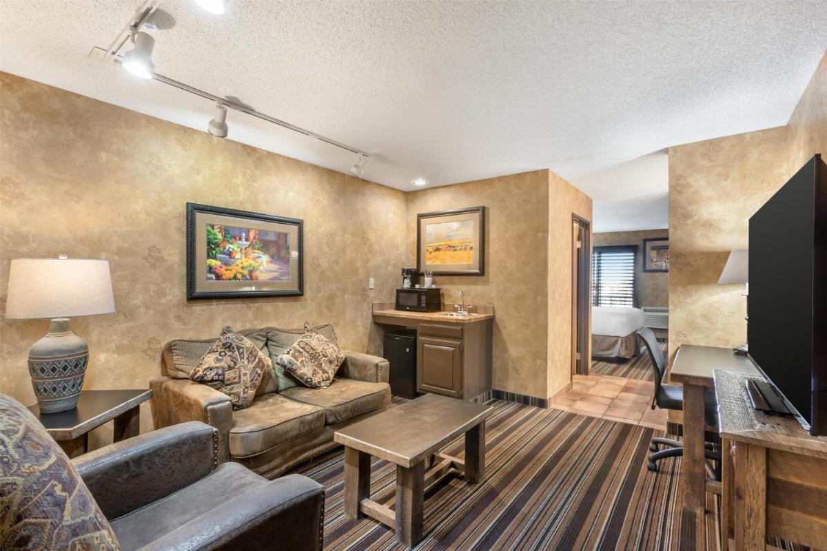 Best Western Plus Inn of Santa Fe - Housity
