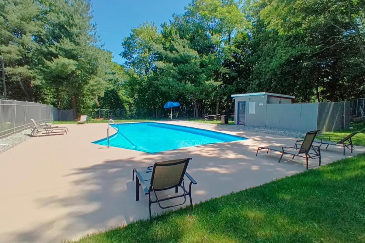 Quality Inn Spring Valley - Nanuet - Housity