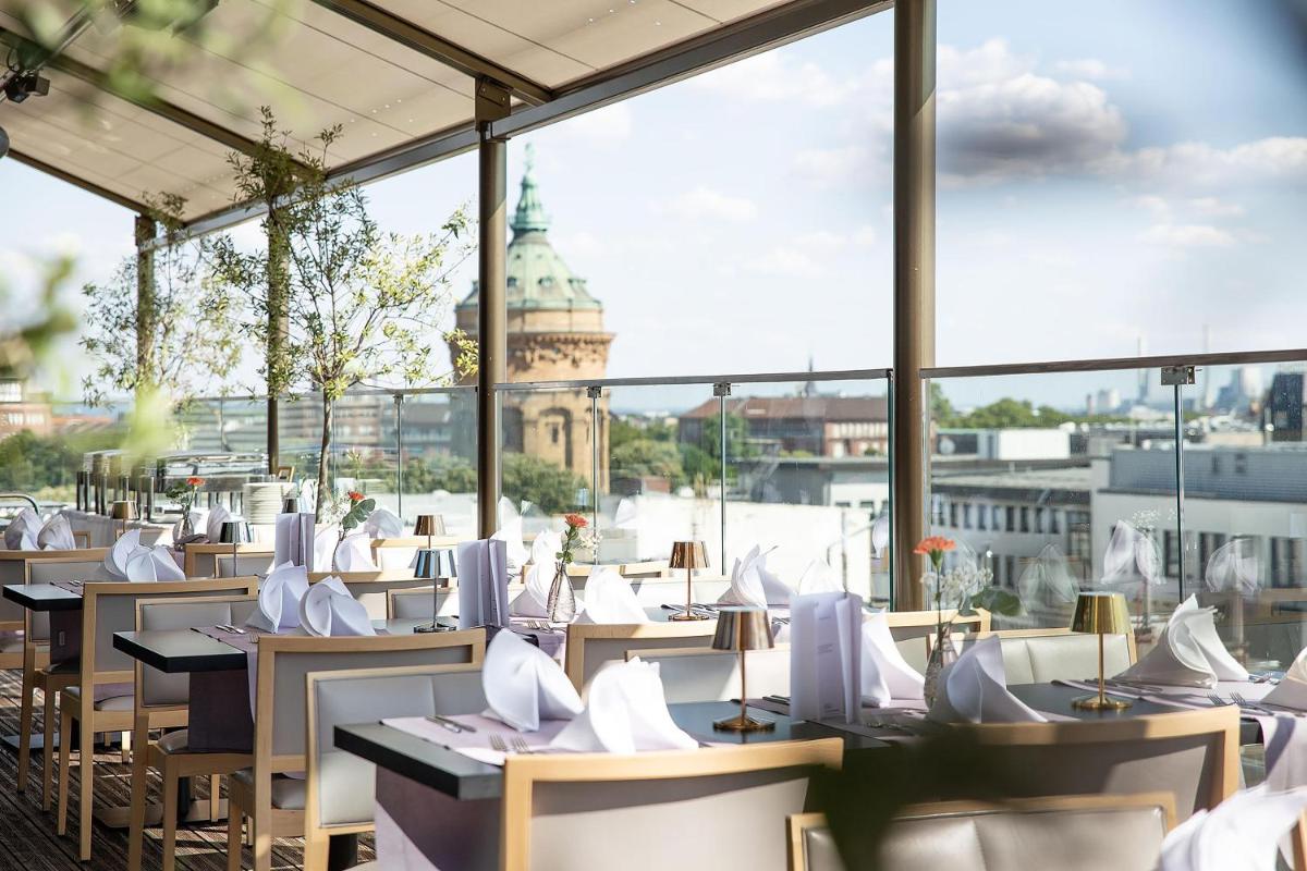 Radisson Blu Hotel, Mannheim - Housity