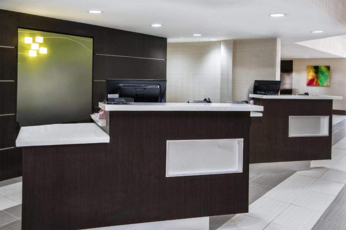 Wyndham Houston Sugarland - Housity