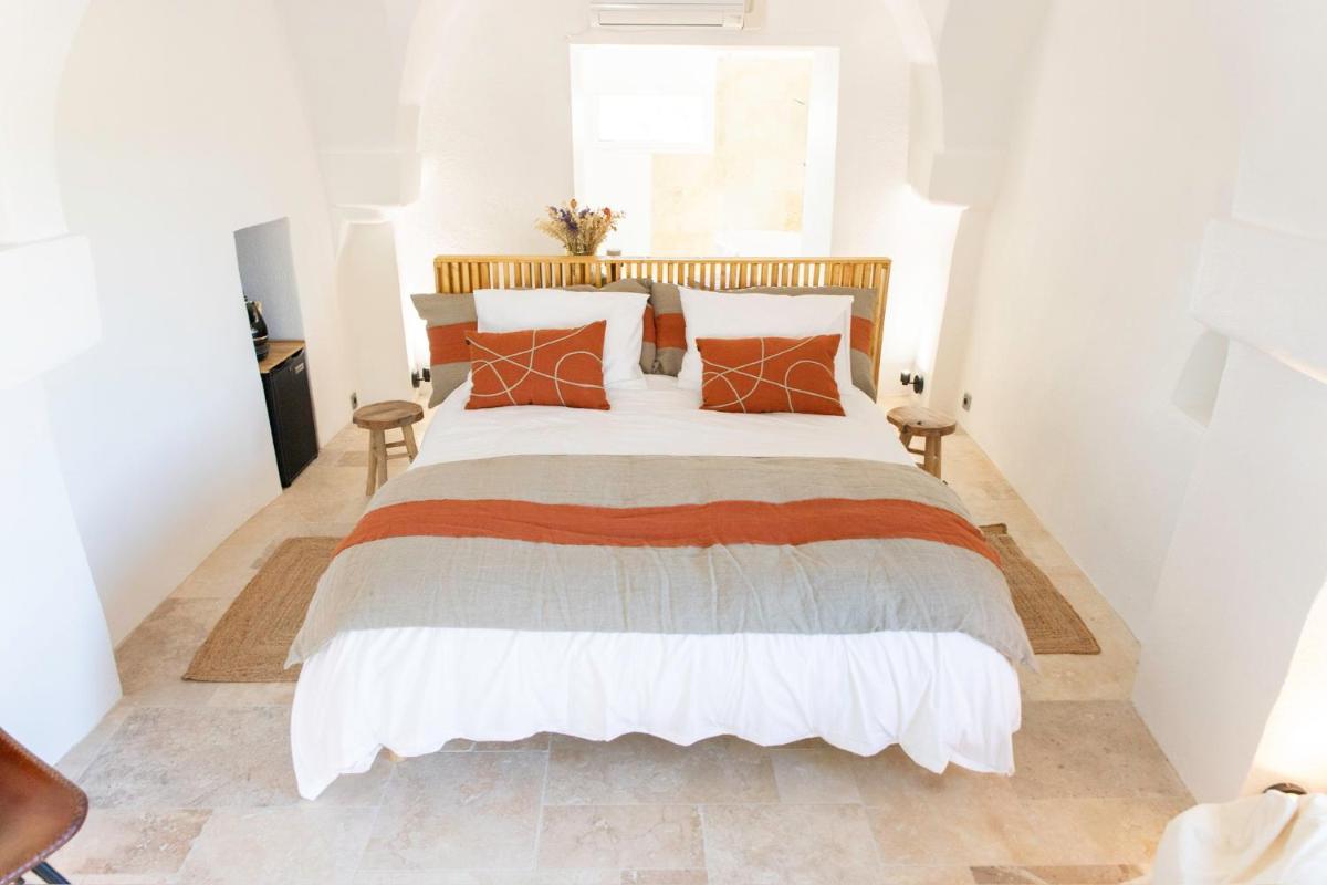 Unique guest room in the heart of Provence "The Secret of the Stones" - Housity