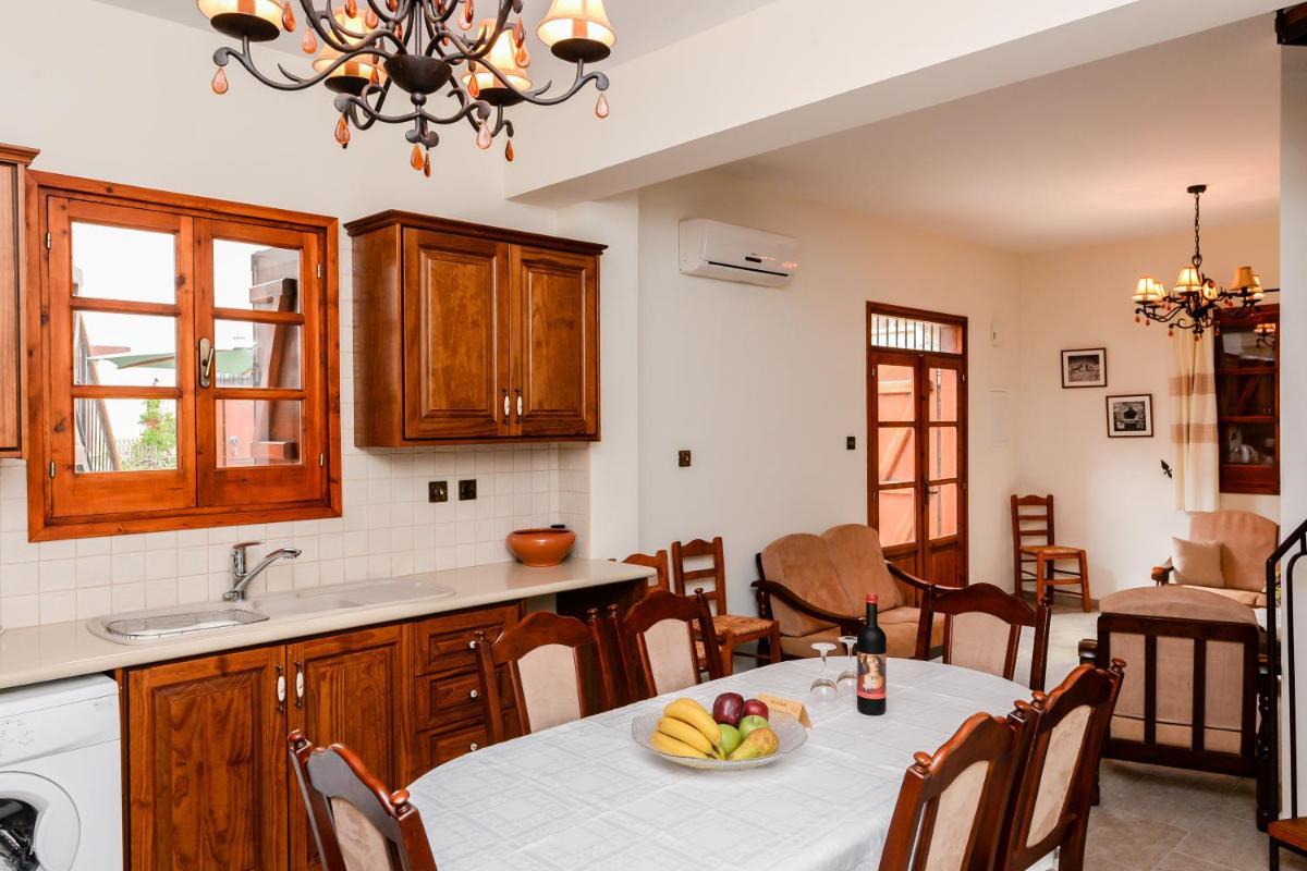 Suitetrails - Villa Saint George Stone Costa Demetriou