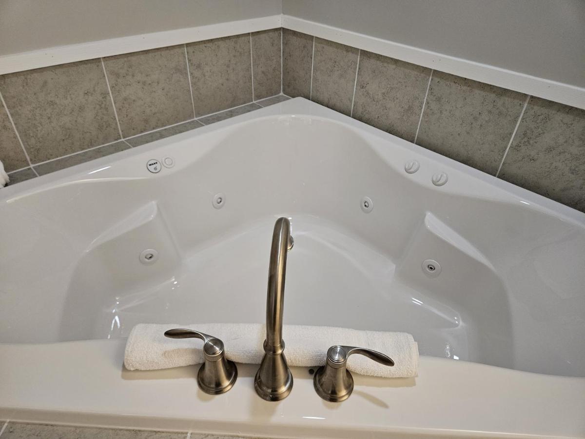 Otter Creek Inn - Housity