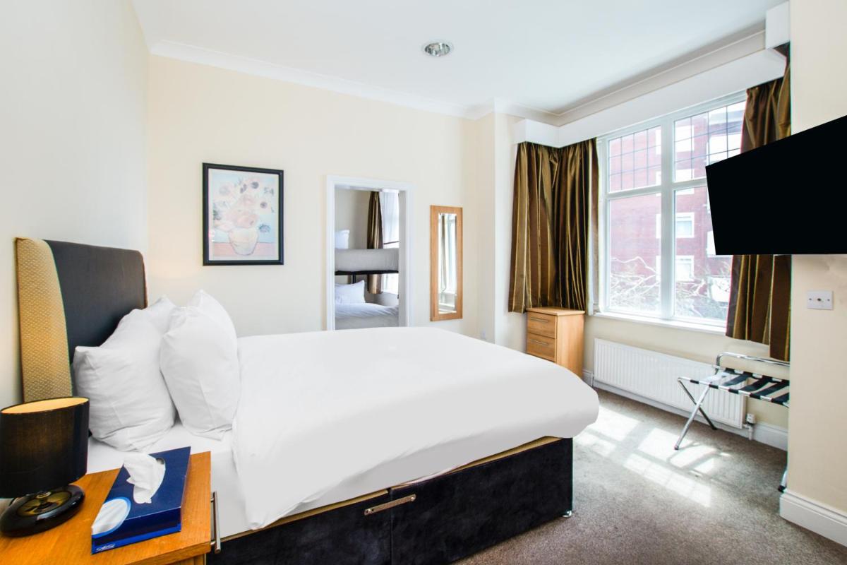 Russell Court Hotel - Housity