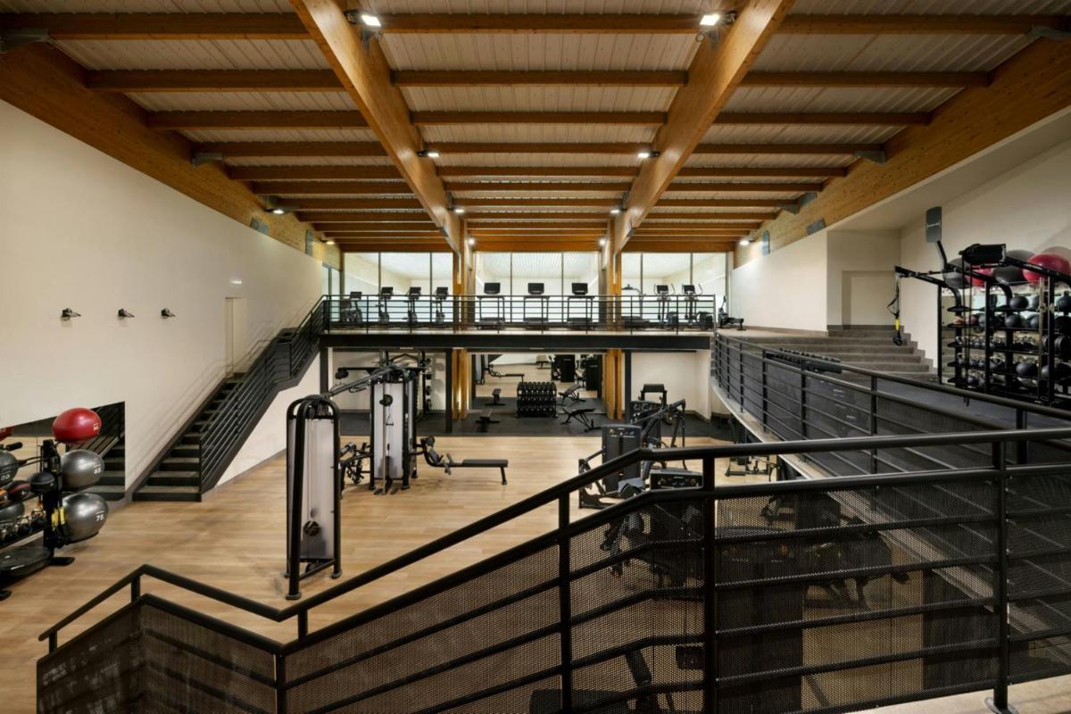 O centro de fitness e/ou as comodidades de fitness de The Westin Salgados Beach Resort, Algarve