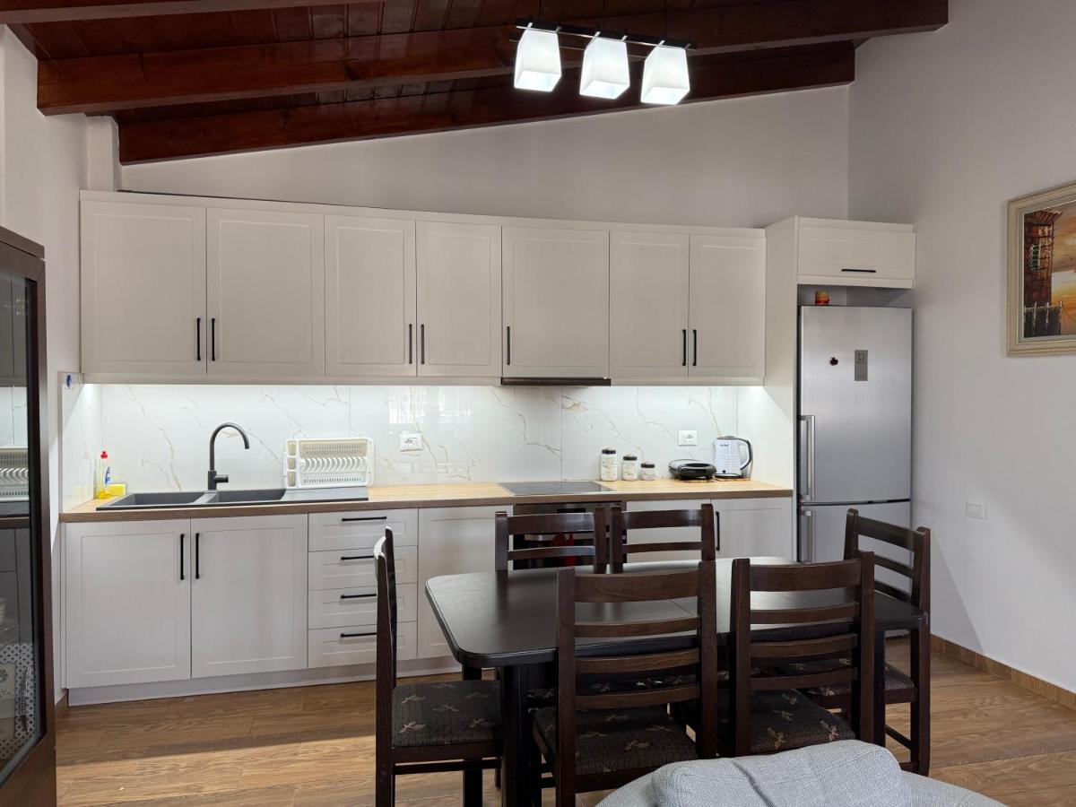 Summer Dreams - Housity
