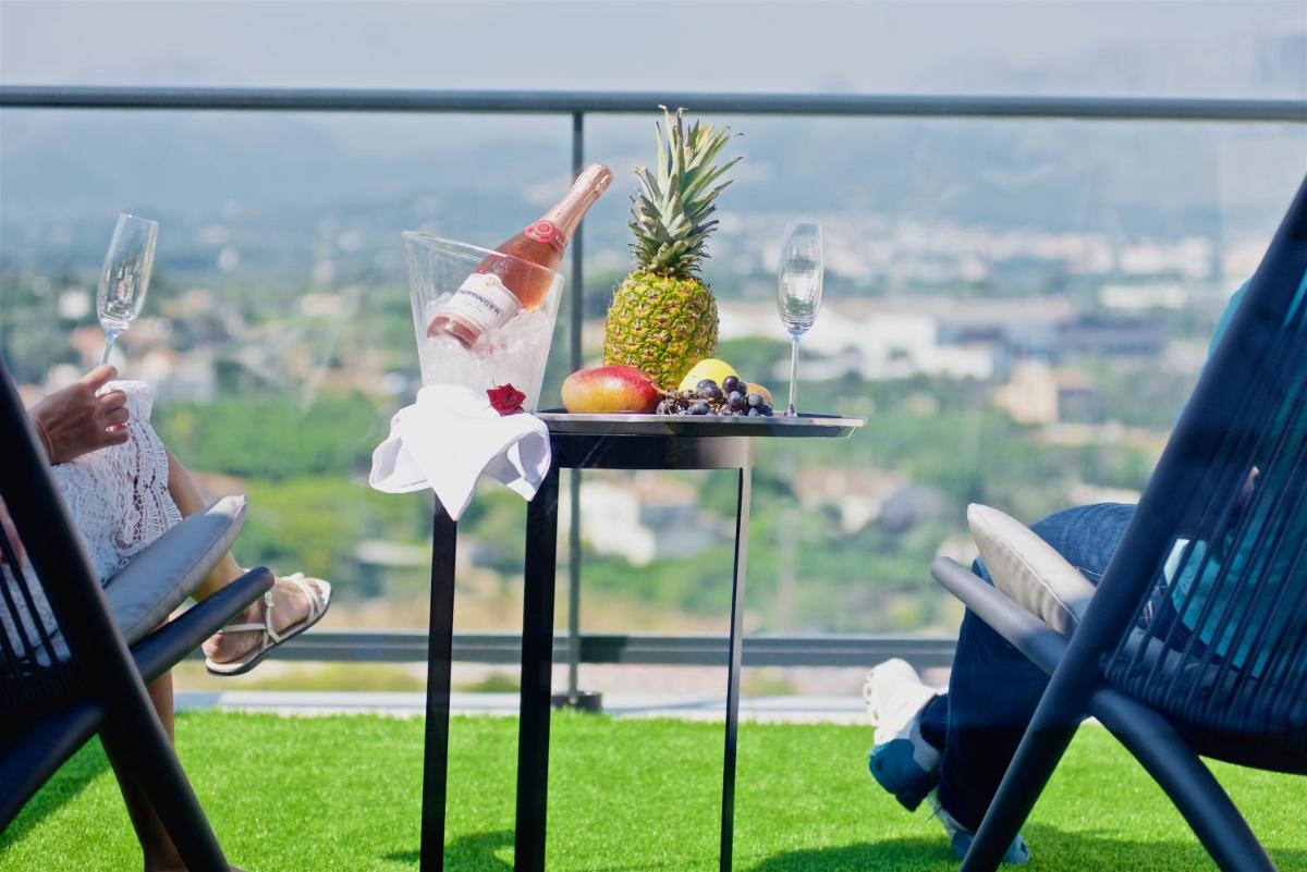 Un balcón o terraza de Syncrosfera Fitness & Spa Health Hotel Boutique