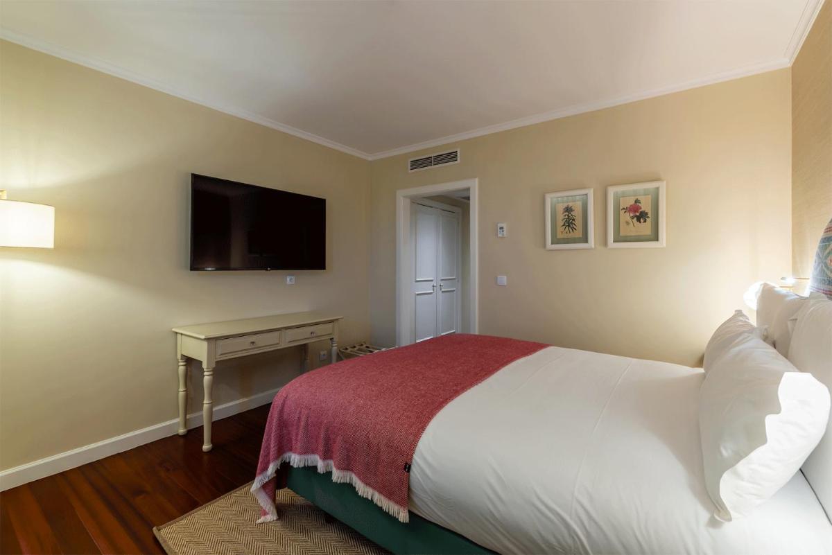 Uma televisão e/ou sistema de entretenimento em Pestana Quinta Perestrello