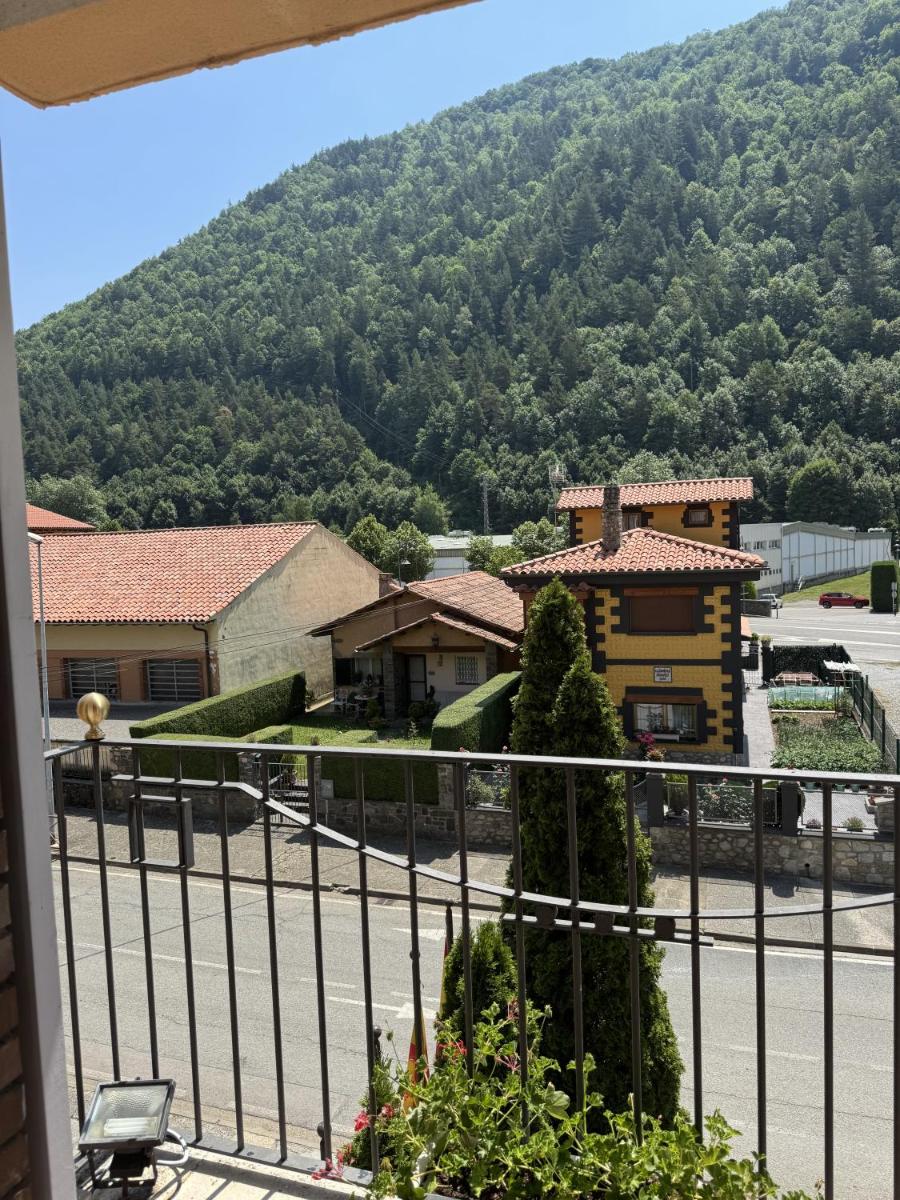 Hotel Edelweiss - Housity