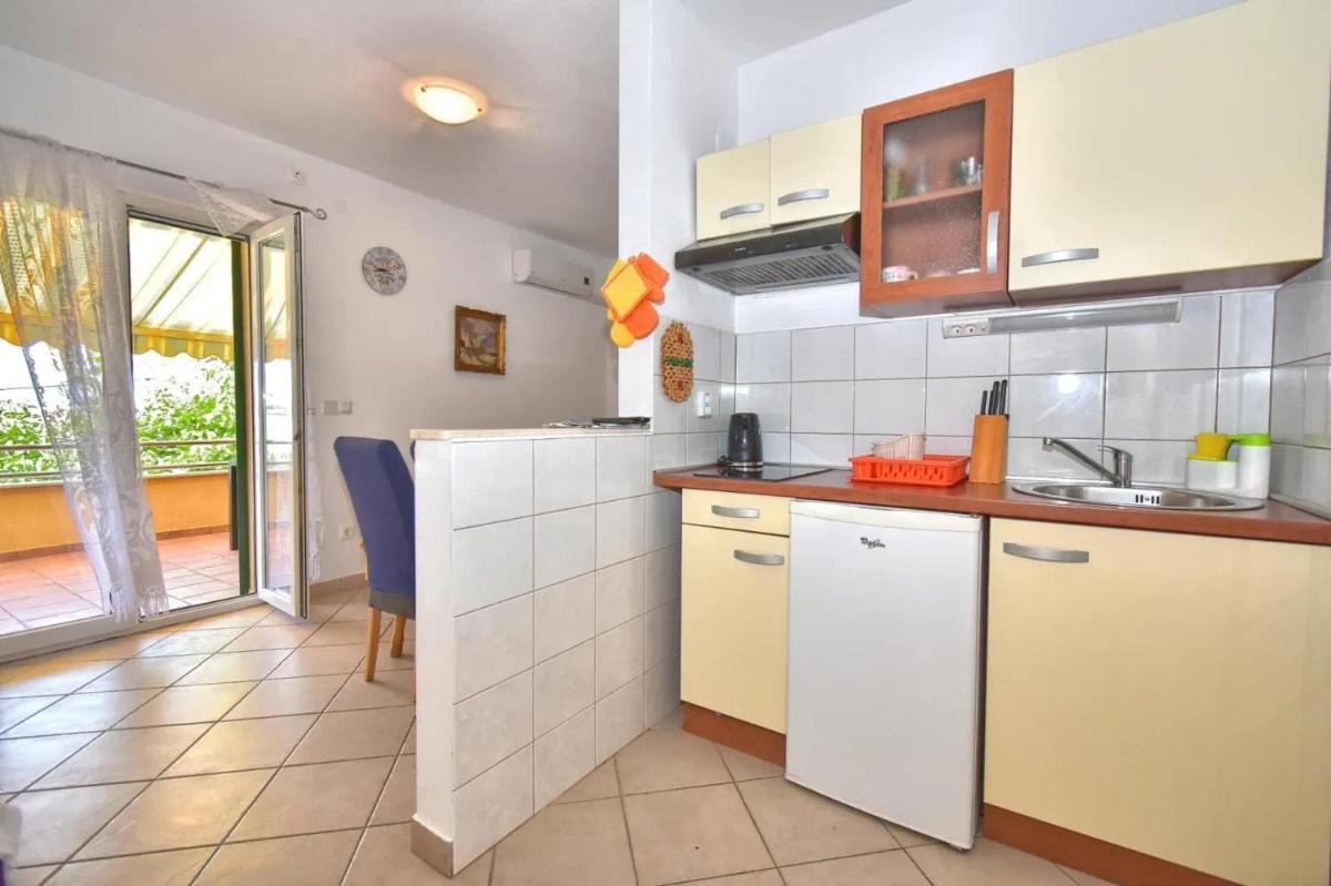 Charming Apartment in Slatine with Sea View – 45 m² - Housity