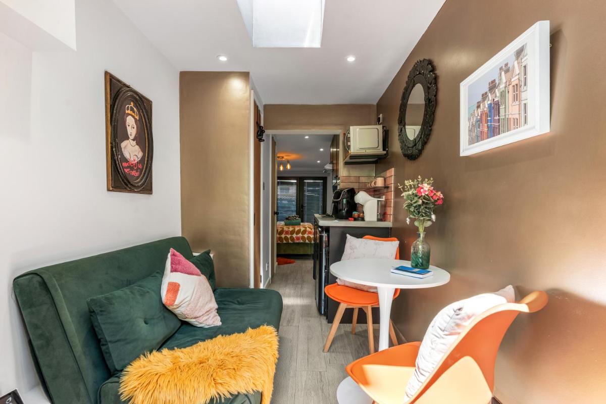 Tiny House with Parking &amp; Patio by Cool Bloo - Housity