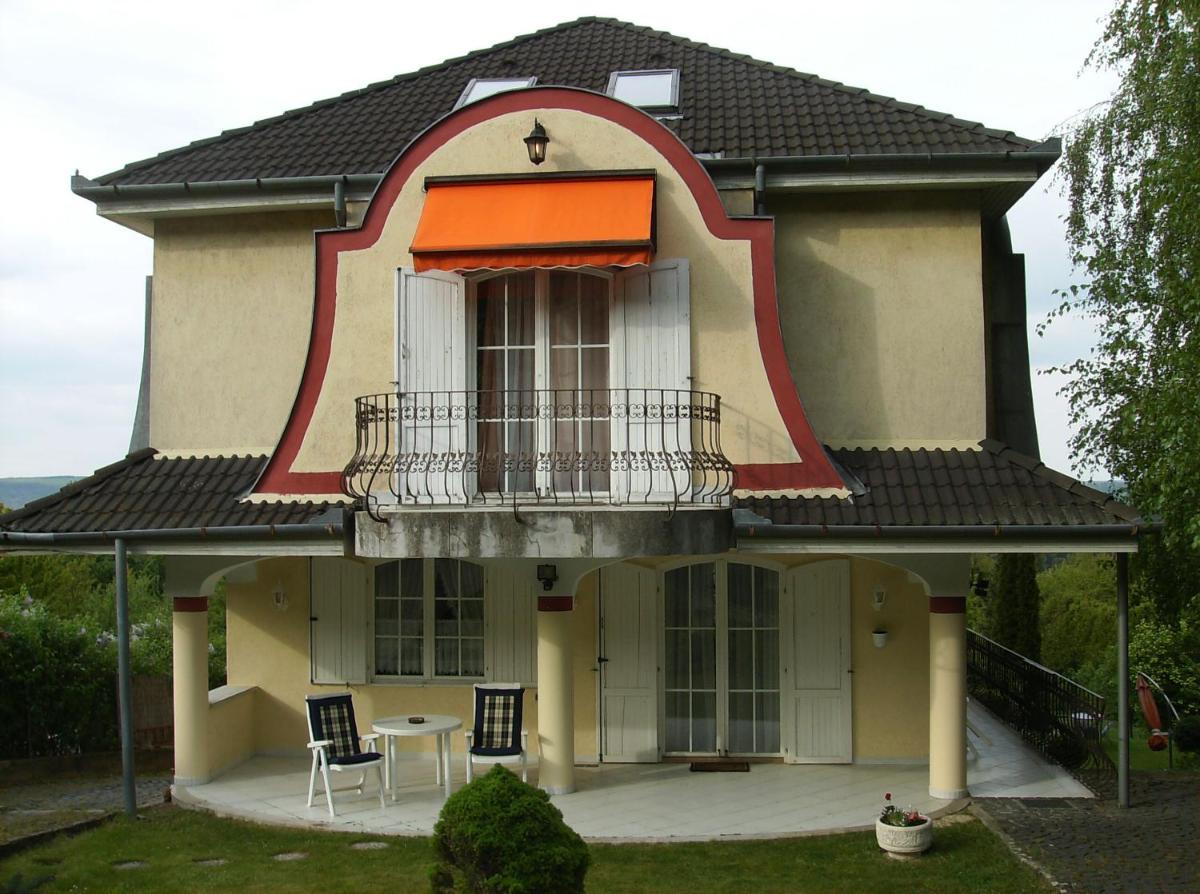 Villa Kalman Pansio - Housity