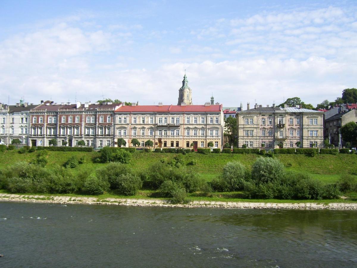 Pokoje Gościnne - Housity
