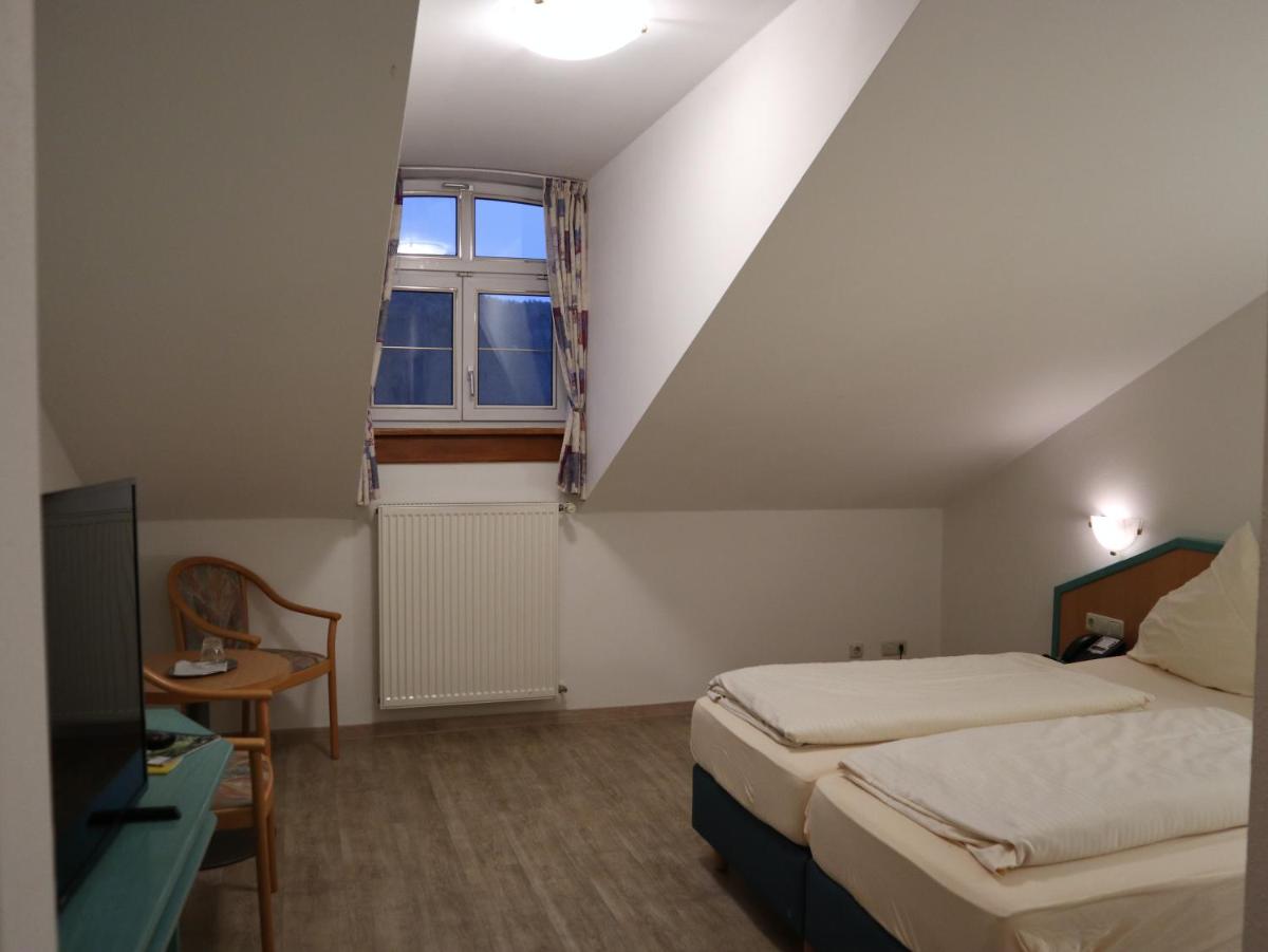 Gasthof Hotel zur Post - Housity