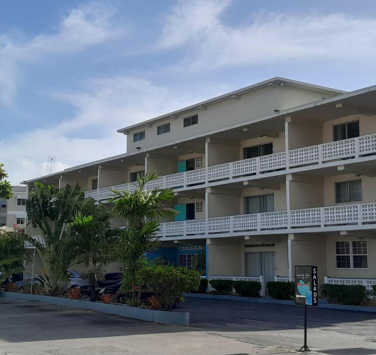 Melrose Beach Apartments Inc - Housity