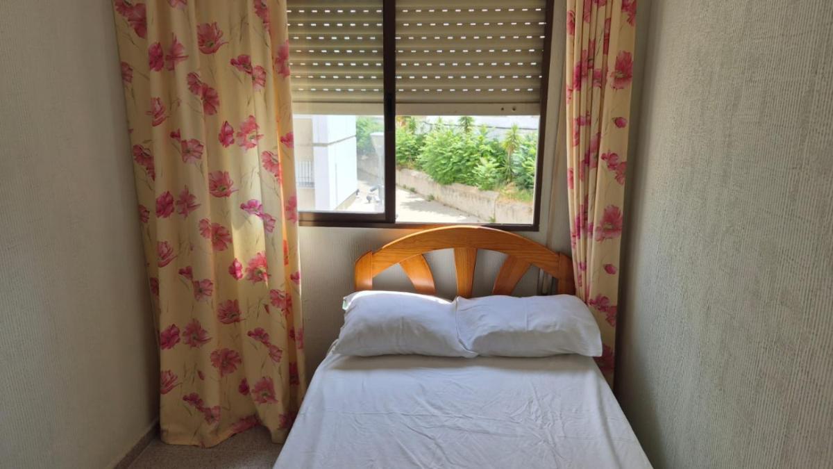 Apartment in Rota Cadiz, Air Cond, Wifi, Patio - Housity