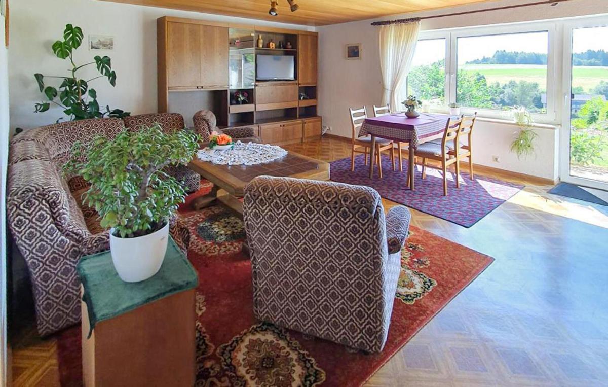 Amazing Apartment In Rickenbach - Housity