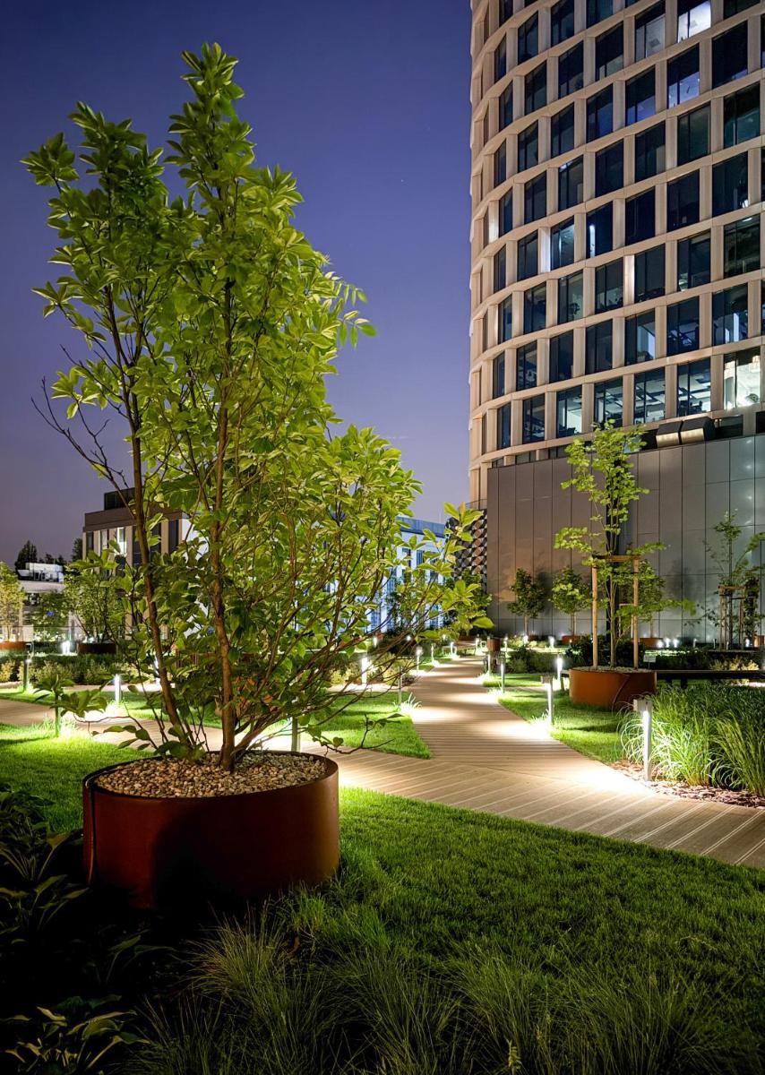 LaKru Apartments Global Office, Free Garage, Self Check-in - Hizvo
