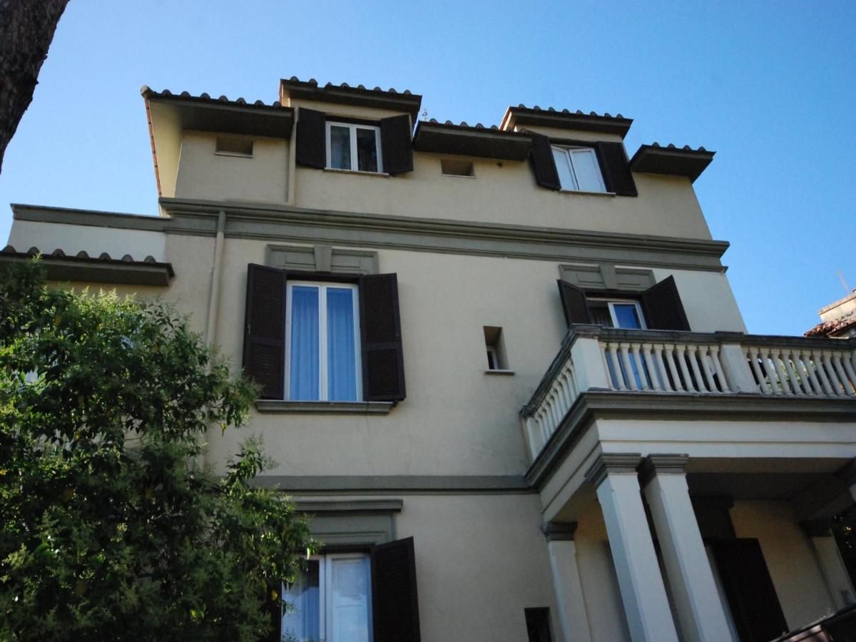 Hotel Residence Villa Tassoni - Housity