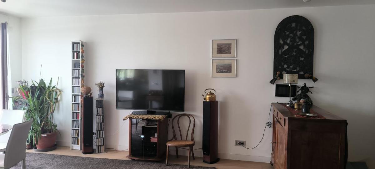 Eiffel seightseing - Housity