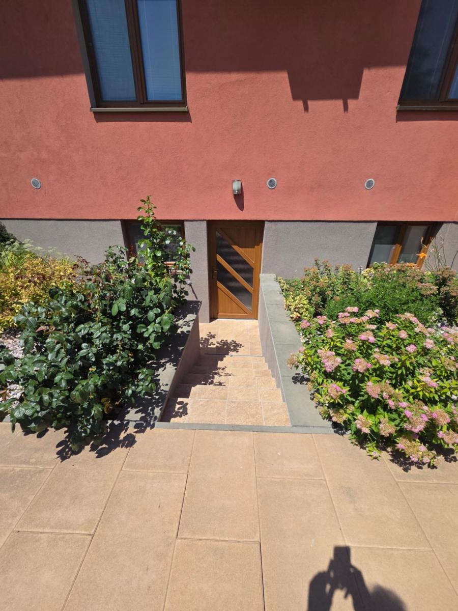 WELLNESS Ubytování Brno-Moravany - Housity