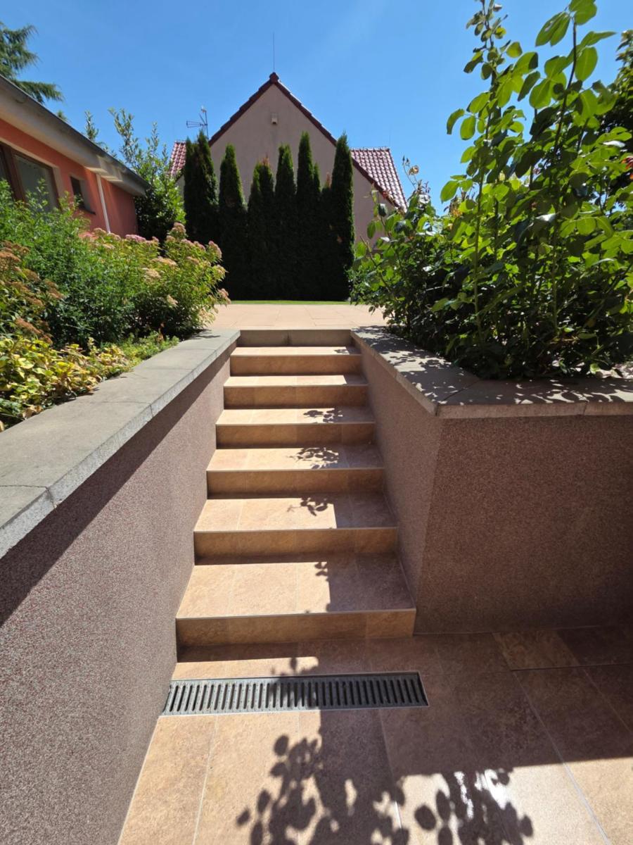 WELLNESS Ubytování Brno-Moravany - Housity