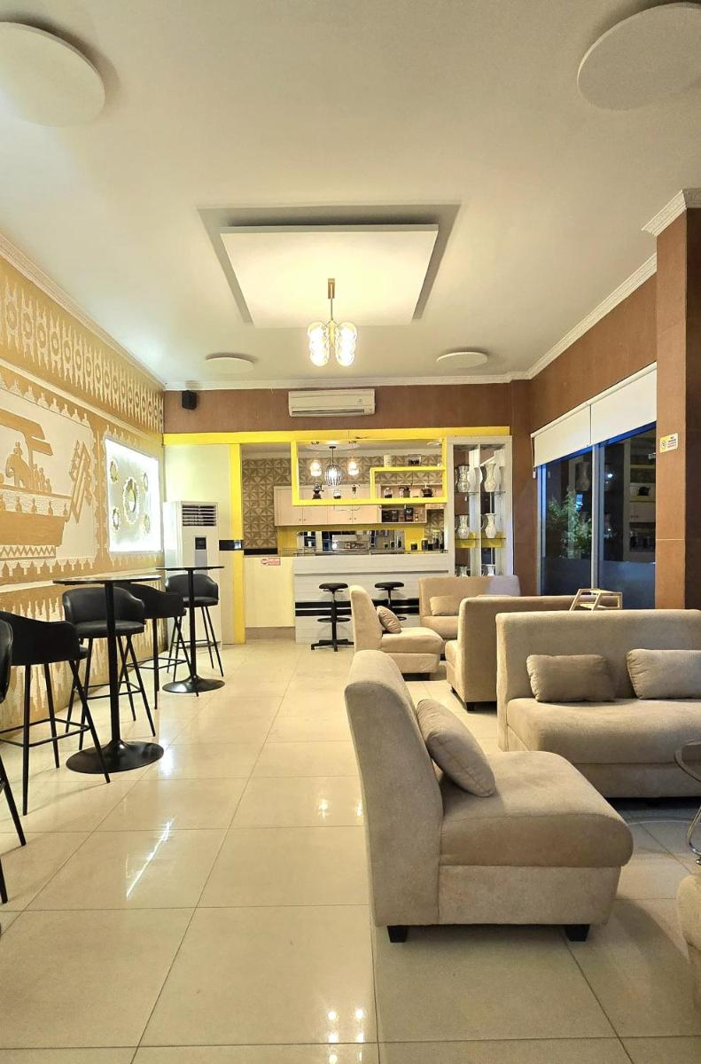 Soeltan Luxe Hotel Lampung - Housity